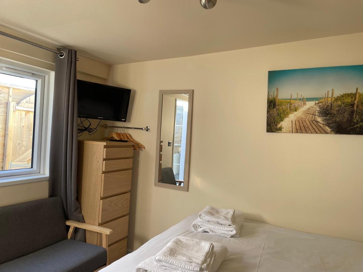 Auntie Bett'S - Cosy Double Ensuite Room With Mini Kitchen 킹스브리지 외부 사진